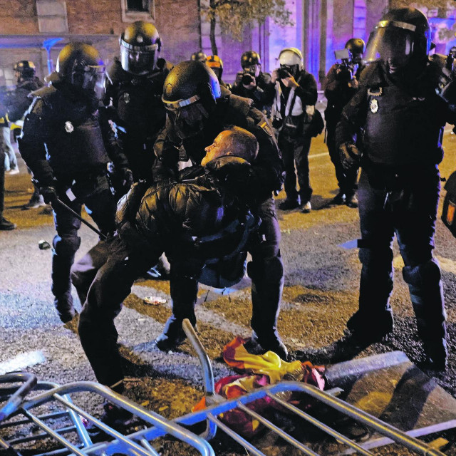 &lt;p&gt;Sve su češći prosvjedi radikalno desnih stranaka i grupacija građana, poput nedavnih u Španjolskoj&lt;/p&gt;