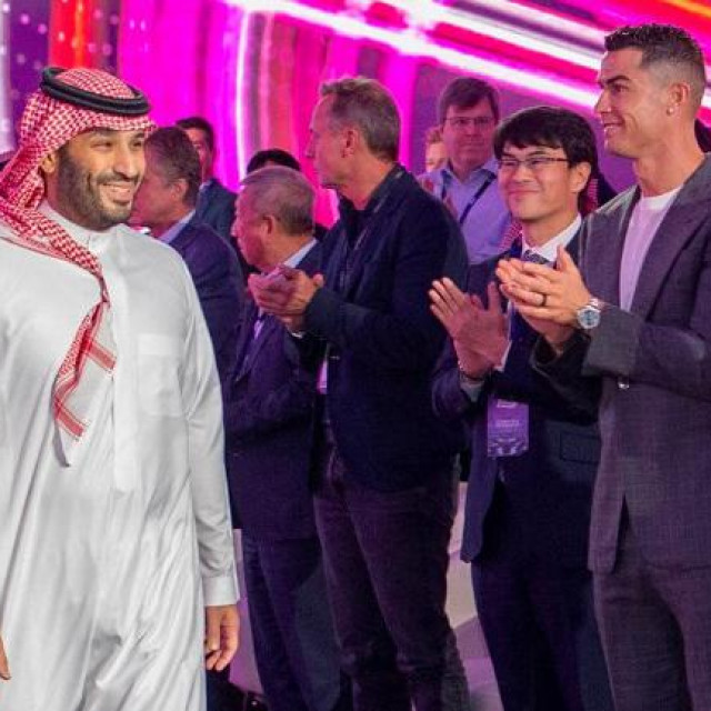 Mohamed bin Salman (lijevo) i Cristiano Ronaldo (desno)