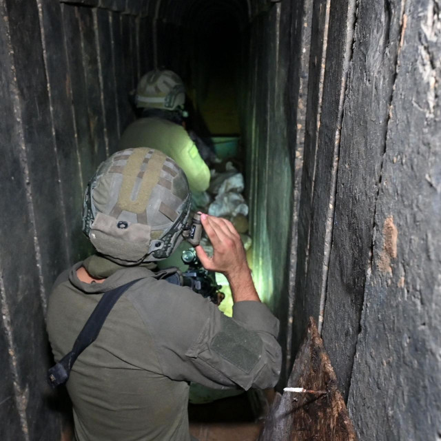 Izraelski vonici ulaze u tunele Hamasa (arhiva)
