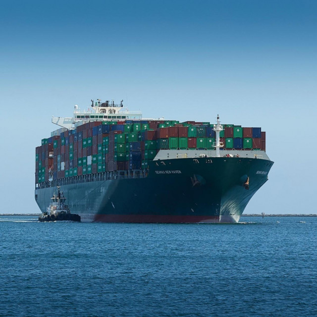 Ilustracija, kontejnerski brod kompanije Maersk