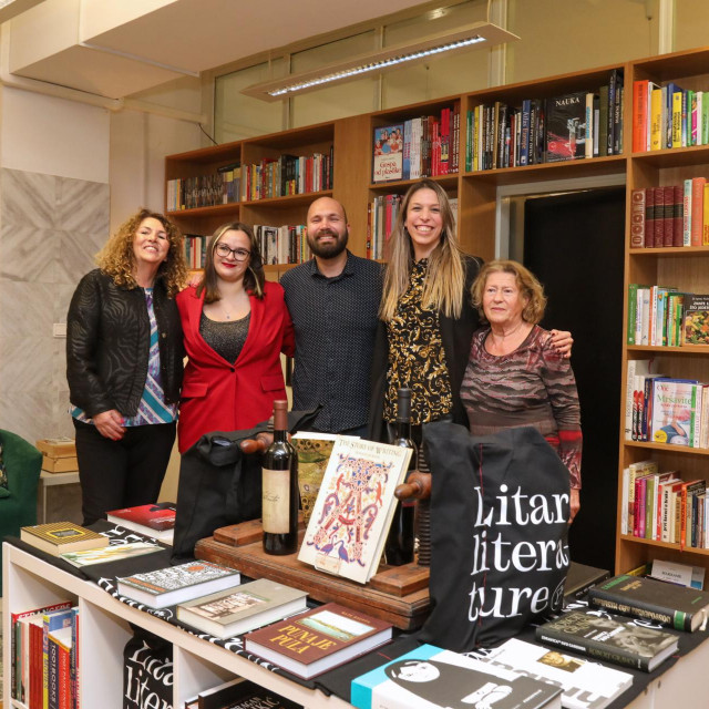 Klub - knjižara Giardini 2 u svojim prostorima na pulskom korzu ponovno poslije dugo godina otvara antikvarijat