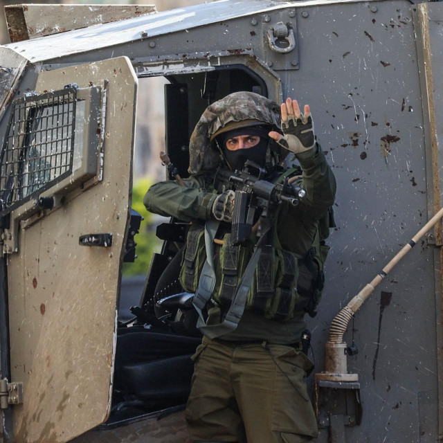 Izralski vojnik u Gazi