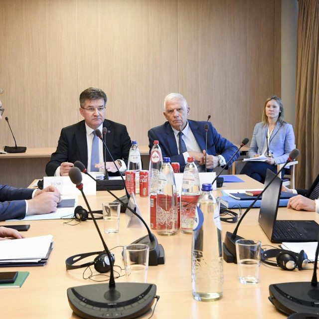 &lt;p&gt;Pregovori u Bruxellesu, na čelu stola u ime EU Miroslav Lajčák iz Slovačke, Josep Borrell iz Španjolske. Niti jedna ne priznaje Kosovo. &lt;/p&gt;