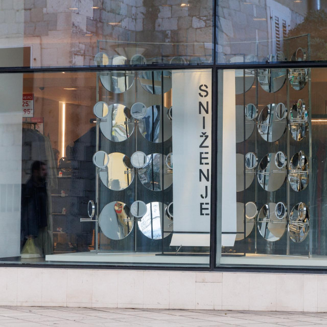 &lt;p&gt;Sniženja u trgovini Zara u Marmontovoj ulici nisu izazvala veće gužve&lt;/p&gt;