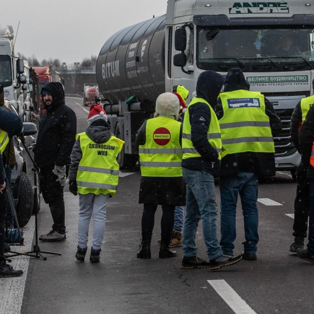 I poljski prijevoznici blokiraju nekoliko graničnih prijelaza s Ukrajinom