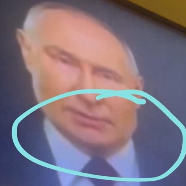 Snimka na kojoj su neki korisnici društvenih mreža primijetili nešto navodno sporno na Putinovom licu