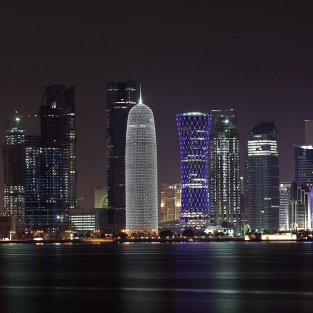 Doha noću