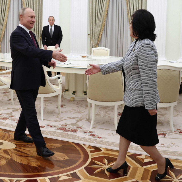 Vladimir Putin i Choe Son Hui