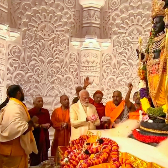 &lt;p&gt;Indijski premijer Narendra Modi sudjeluje u ritualu posvećenja Ramina kipa&lt;/p&gt;
