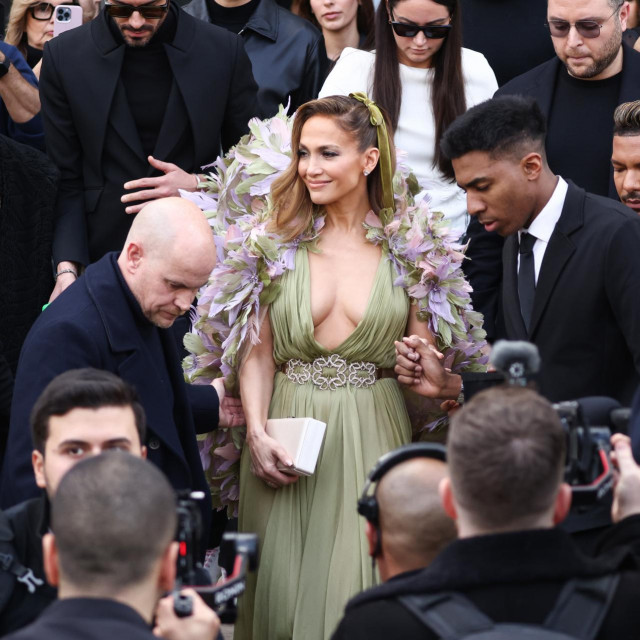 &lt;p&gt;Jennifer Lopez bila je glavna gošća revije Elieja Saaba&lt;/p&gt;