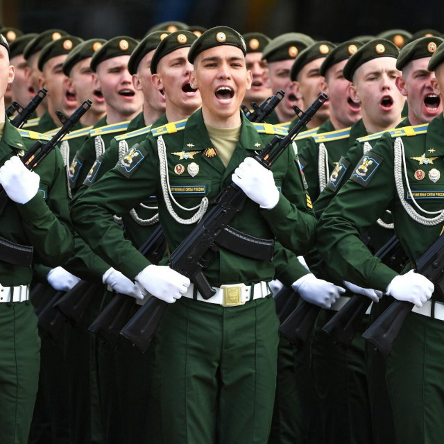 Ruski vojnici na paradi u Moskvi