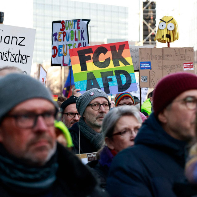 &lt;p&gt;Prosvjedi protiv desnice u Hamburgu&lt;/p&gt;
