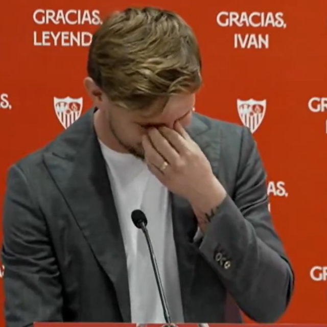 Ivan Rakitić se rasplakao na presici prilikom odlaska iz Seville