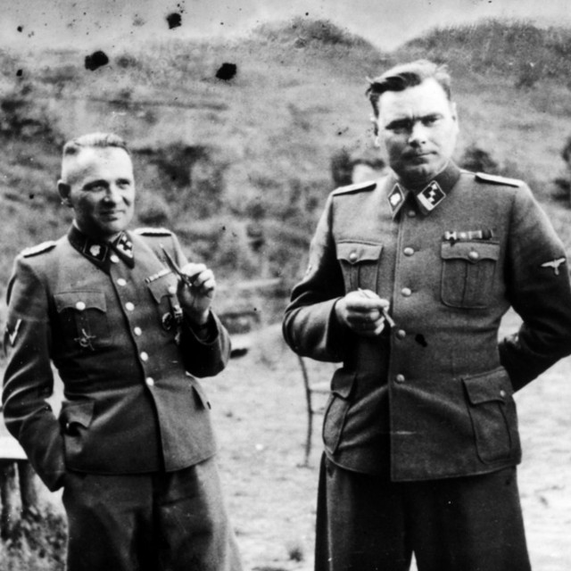 &lt;p&gt;Josef Mengele, Rudolf Höss, Josef Kramer i nepoznati njemački oficir&lt;/p&gt;
