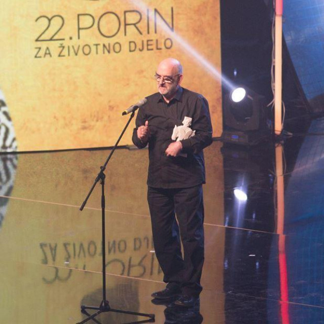 &lt;p&gt;Akademik Nikša Gligo uz ostalo je bio dobitnik nagrade ”Porin” za životno djelo&lt;/p&gt;