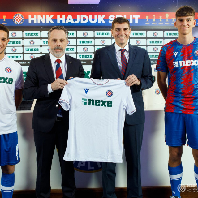 &lt;p&gt;Lukša Jakobušić i Josip Ergović s igračima Dujem Reićem i Marinom Skelinom&lt;/p&gt;