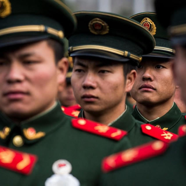 Kineska vojska optužena je kako je Rusima dostavila komponente za neka smrtonosna oružja