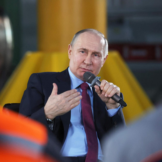 &lt;p&gt;Vladimir Putin govori radnicima u tvornici Stankomash u Čeljabinsku&lt;/p&gt;