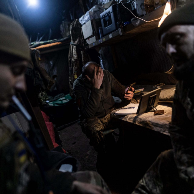 &lt;p&gt;Ukrajinski vojnici u rovu, Donjeck&lt;/p&gt;