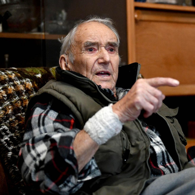 Franjo Jelušić, mještanin Smrike, 102 godine, sudionik Ledenog marša na Matić poljani