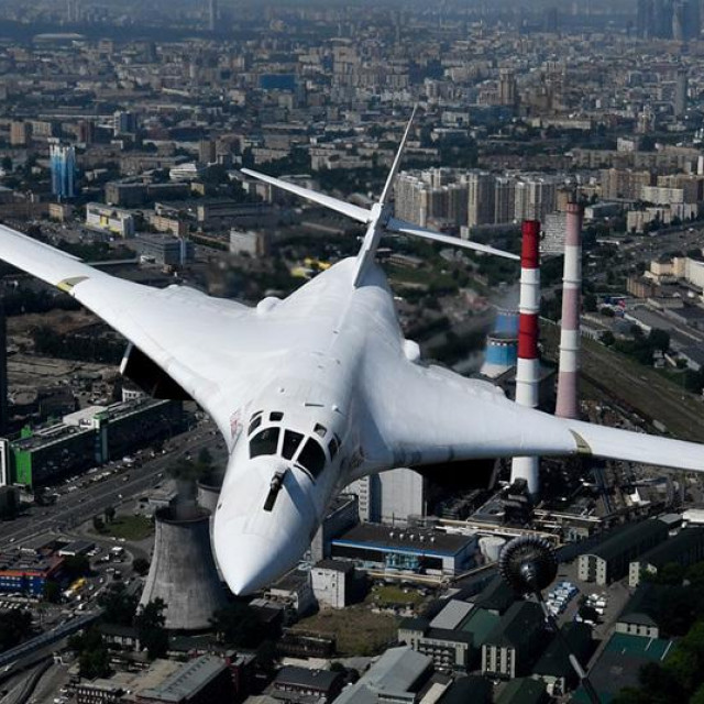 Tupoljev Tu-160 ‘Bijeli labud‘ u letu