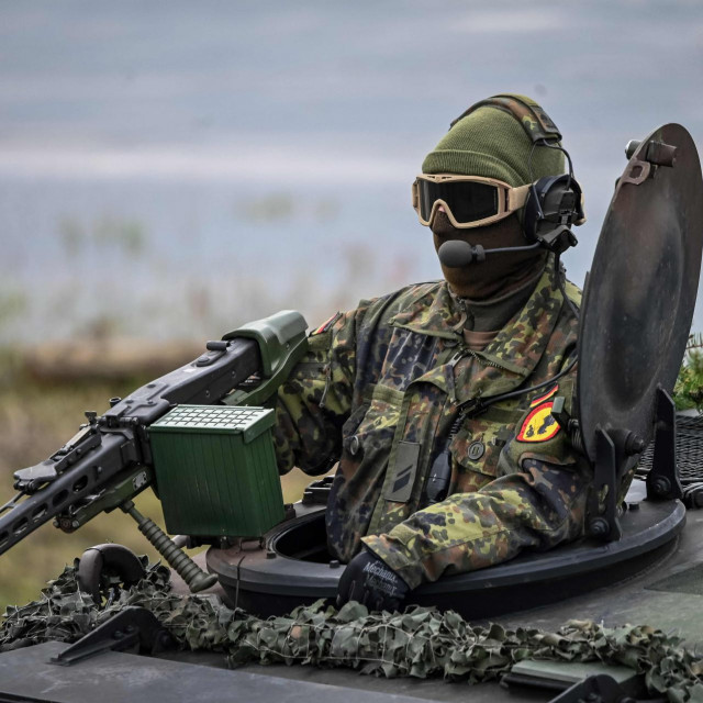 Njemački vojnik na vježbi NATO pakta