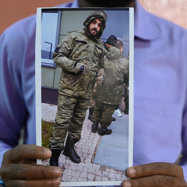 Fotografija Indijca Mohammeda Asfana u ruskoj vojnoj odori