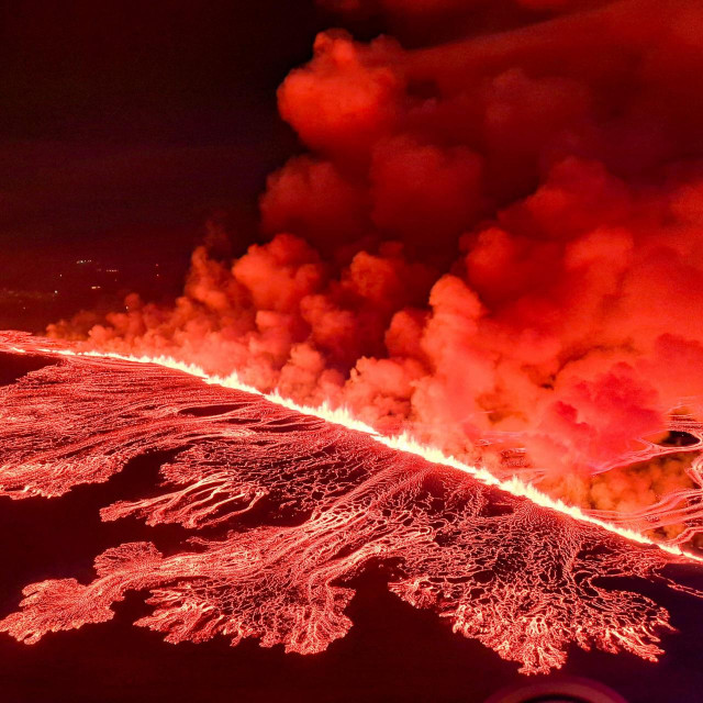 Vulkanska erupcija na poluotoku Reykjanes