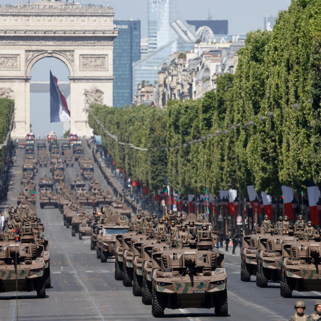 &lt;p&gt;Parada francuske vojske u Parizu&lt;/p&gt;