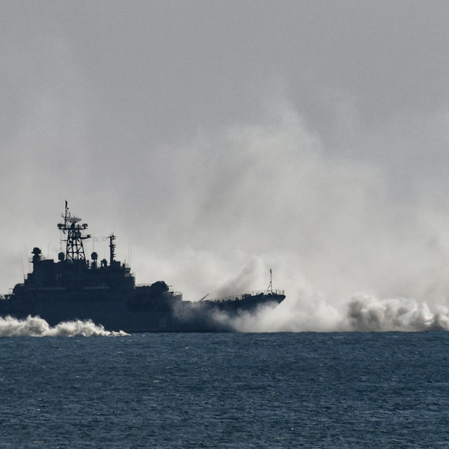 Ruski desantni brod Cezar Kunikov u moru blizu Krima. Snimljeno 2021.

 