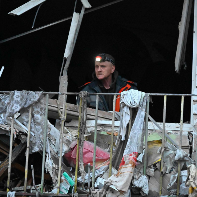 Lokalni stanovnik nakon napada na Harkiv