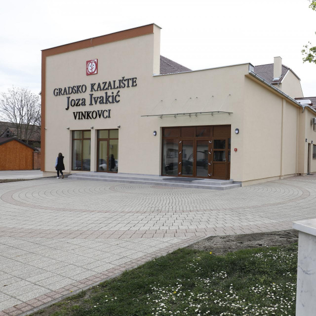 Obnovljena zgrada Gradskog kazališta Joza Ivakić