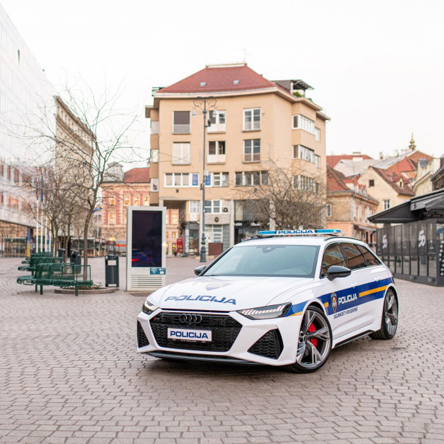 Policijski Audi RS6 avant