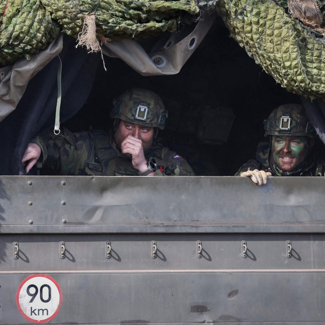 Vojnici NATO-a na vojnim vježbama