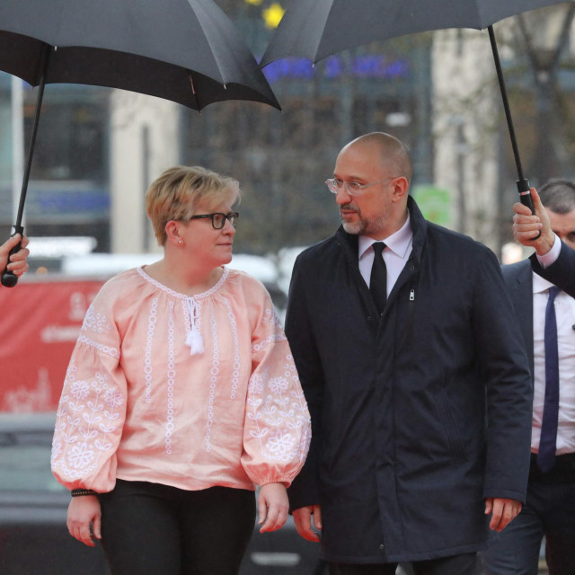 Litavska premijerka Ingrida Šimonytė i ukrajinski premijer Denis Šmihal