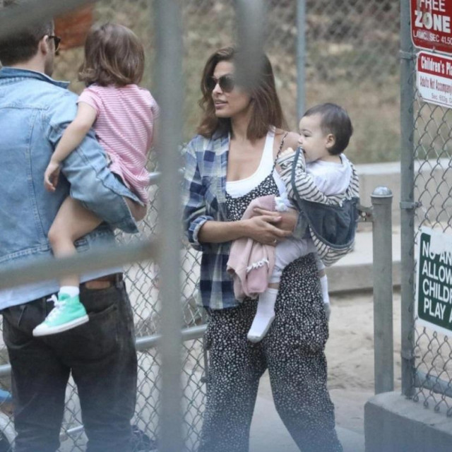 Ryan Gosling i Eva Mendes s kćerima