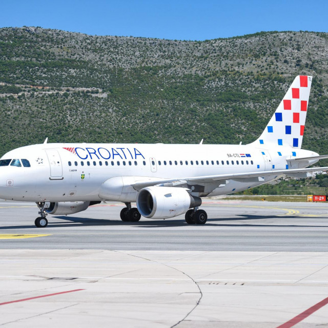 Zrakoplov Croatia Airlinesa u dubrovačkoj zračnoj luci