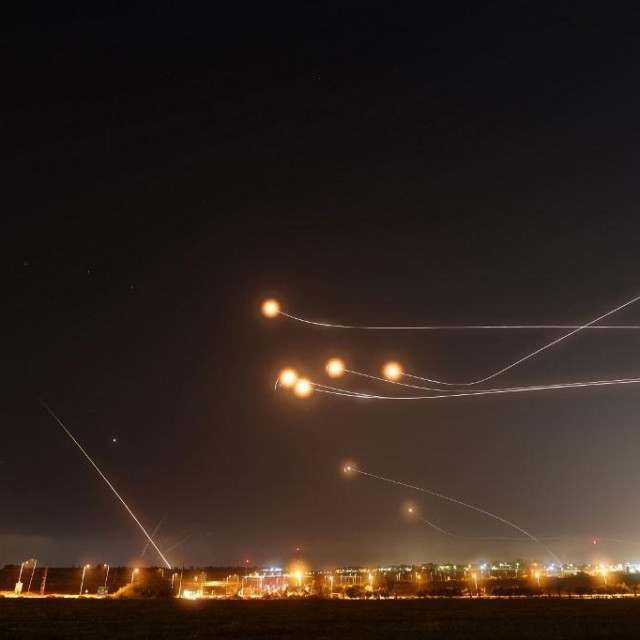 Izraelski sustav protuzračne obrane ‘Željezna kupola‘ presreće rakete lansirane iz Gaze (arhivska fotografija)