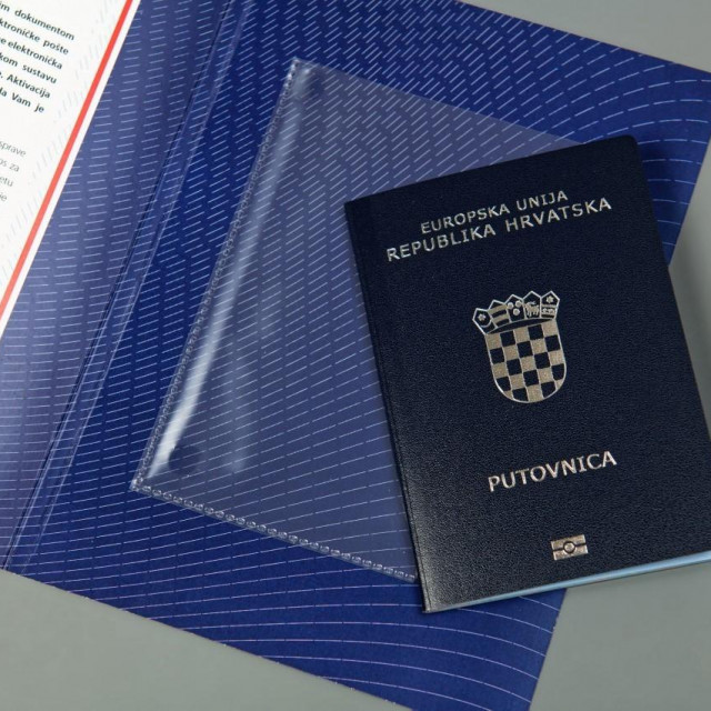 Hrvatska putovnica, ilustrativna fotografija