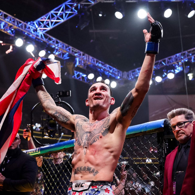 LAS VEGAS, NEVADA - APRIL 13: Max Holloway reacts to defeating Justin Gaethje in their BMF title fight at T-Mobile Arena on April 13, 2024 in Las Vegas, Nevada. Carmen Mandato/Getty Images/AFP (Photo by Carmen Mandato/GETTY IMAGES NORTH AMERICA/Getty Images via AFP)