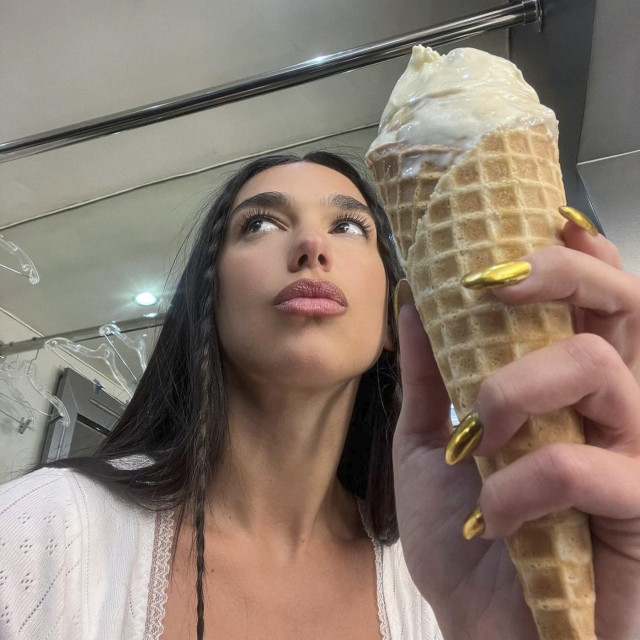 Dua Lipa i njen sladoled