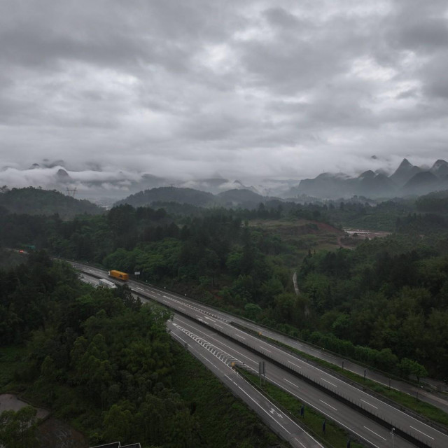Uzbune zbog oluja i poplava u Kini su na snazi već tri dana zaredom 