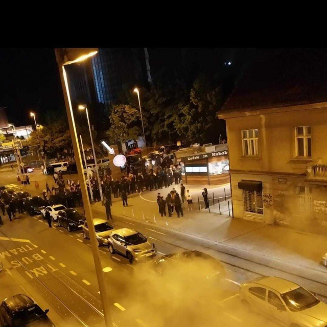Neredi u Kranjčevićevoj nakon utakmice Lokomotiva-Rijeka