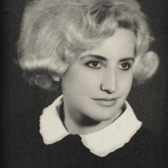 Portret, Kostadinka Velkovska, fotografije iz obiteljskog albuma.
 