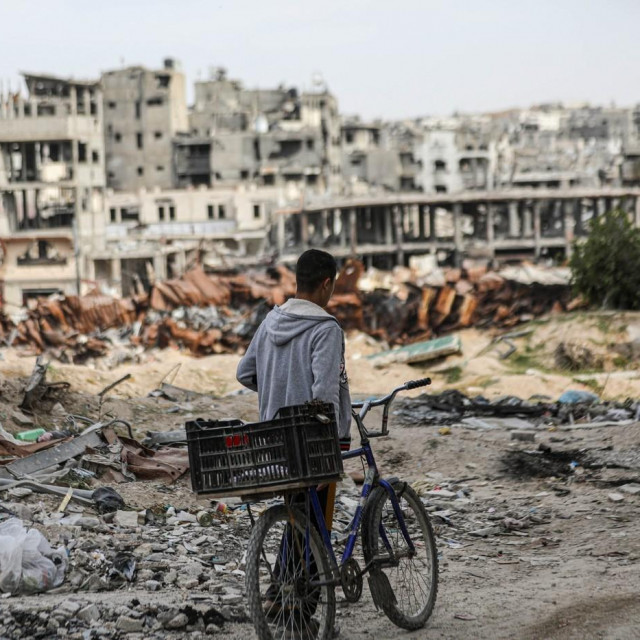 Izraelski napadi uništili Gazu