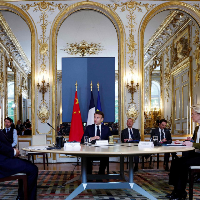 Xi Jinping, Emmanuel Macron i Ursula von der Leyen
