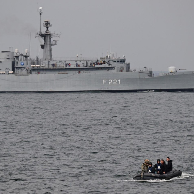 Rumunjski vojni brod na NATO vježbama