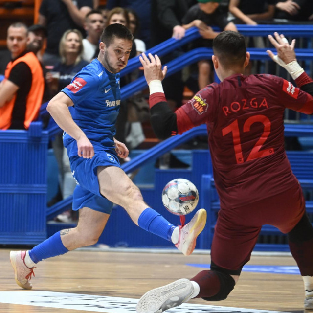 Futsal Dinamo - Olmissum 
