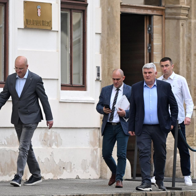 Ivan Penava, Damir Barna, Josip Dabro, Mario Radić izlaze s pregovora u Vladi RH