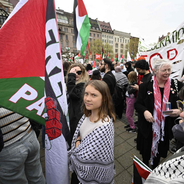Greta Thunberg sudjeluje u prosvjedu